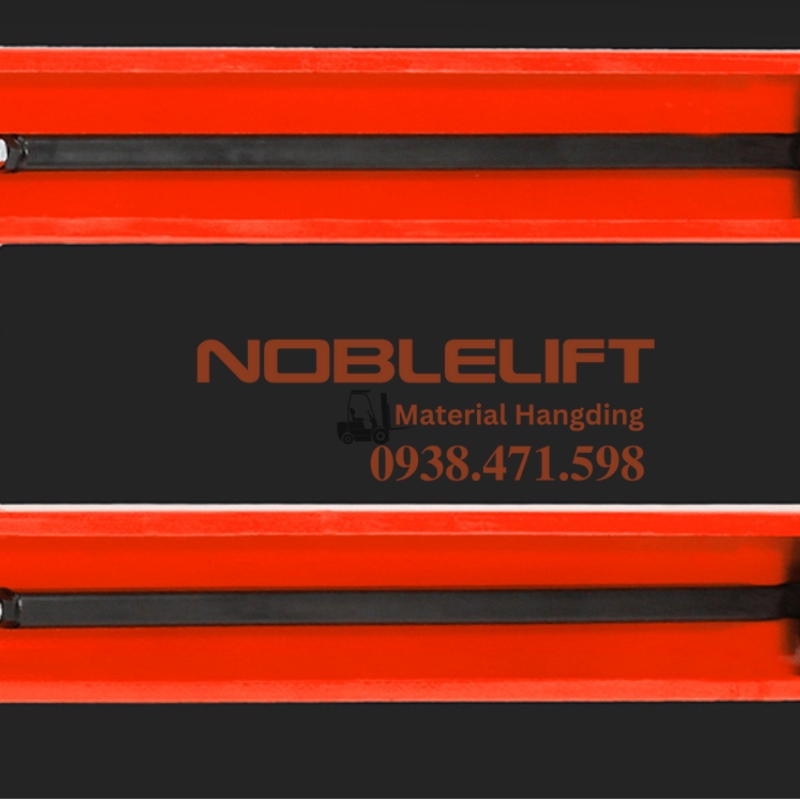 xe nâng 5 tấn noblelift giúp nâng hàng có tải trọng lớn