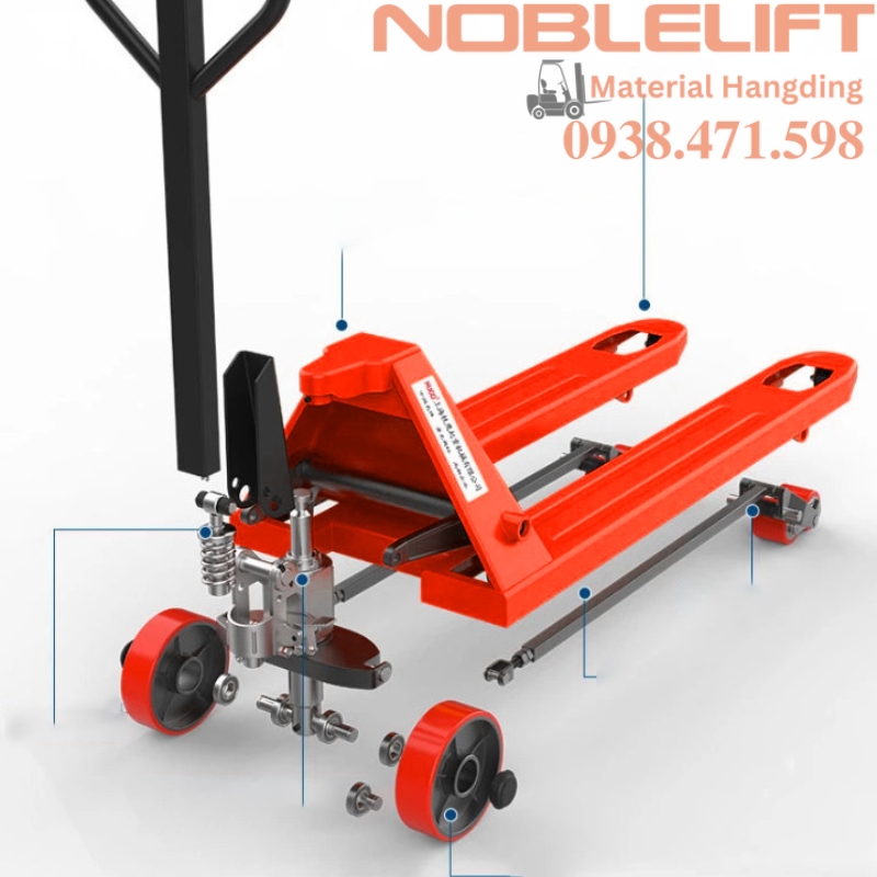xe nâng 5 tấn noblelift giúp nâng hàng có tải trọng lớn